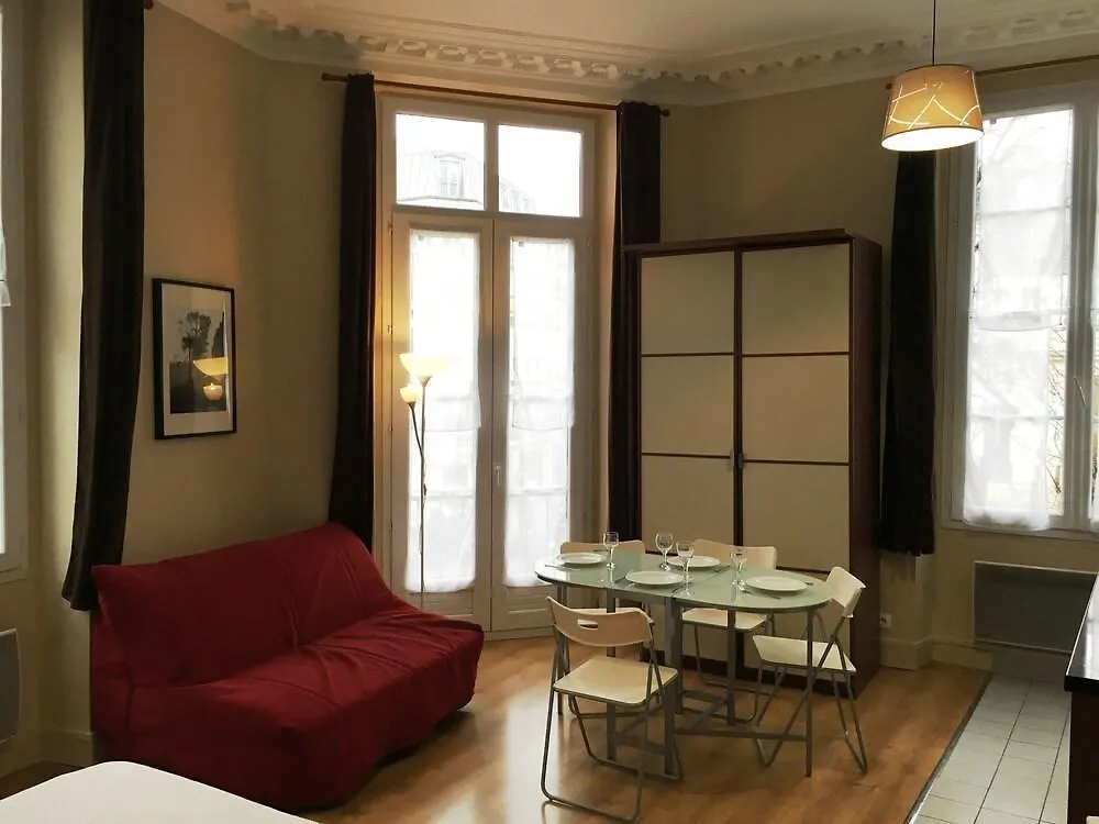 Studio Grand Rex 0*, Paris